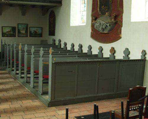 Kirchenbaenke_3-2000x1500